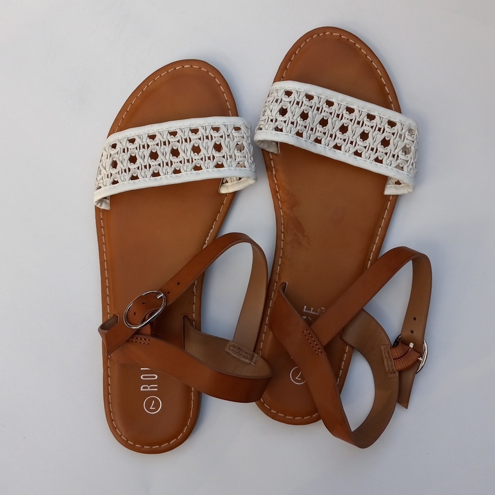 🩴WHITE  ANKLE STRAPY SANDALS🩴